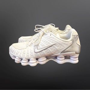 Men’s 2019 Nike Shox “Metallic Silver”